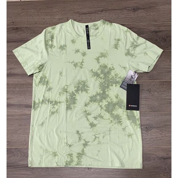 NWT Lululemon The Fundamental T Shirt - Picture 3 of 5